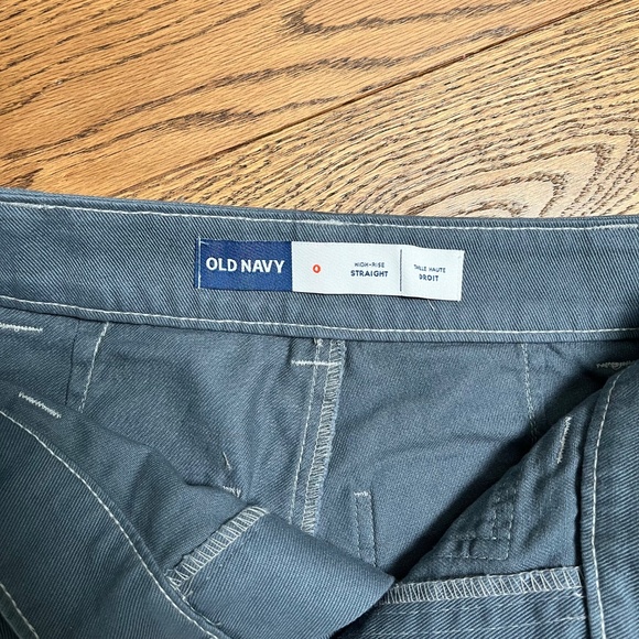 Old Navy High-Waisted Utility Pants - Size 0 - Picture 4 of 7